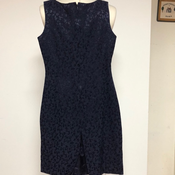 Ladies short navy blue dress. - Picture 6 of 7